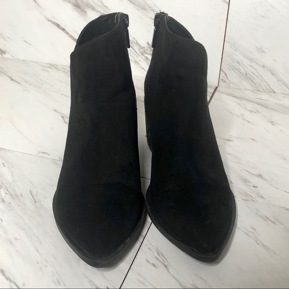 Kenneth Cole Reaction Cue the Music Suede Embellished Block Heel Ankle Bootie 6 - Picture 3 of 8